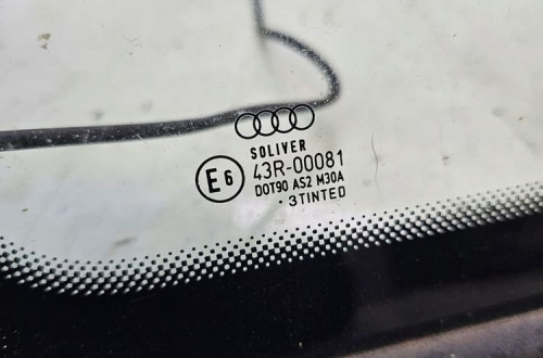 SZYBA KAROSERYJNA LEWA AUDI A4 B6 KOMBI AVANT 2003R