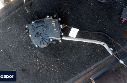 bmw x2 f39 zamek tyl tylni klapy bagaznika dociag 7423848