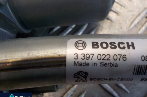 PEUGEIOT 5008 II MECHANIZM WYCIERACZEK 3397022076