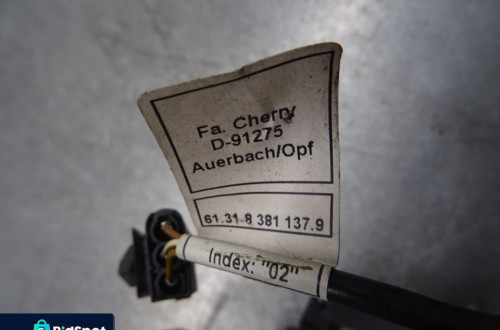 BMW E39 95-00 KOMBI 2.5B ZAMEK SIŁOWNIK KLAPY 8384069