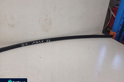 LISTWA MAT PRAWA KAROSERYJNA AUDI A3 8V 8V3853704B