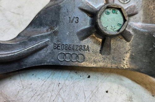 UCHWYT PODSTAWA PODŁOKIETNIKA A4 B6 B7 8E0864283A