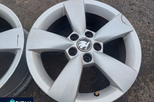 SKODA RAPID FELGI ALUMINIOWE R15 6J ET38 5X100 ORYGINAŁ PROSTE!