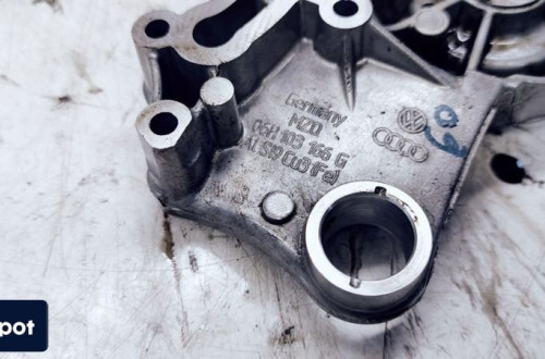 OSŁONA OBUDOWA WAŁKÓW AUDI A4 A5 TFSI 06H103166G 2