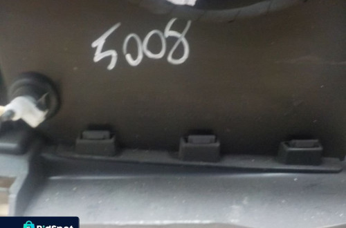 PEUGEOT 5008 PODŁOKIETNIK TUNEL