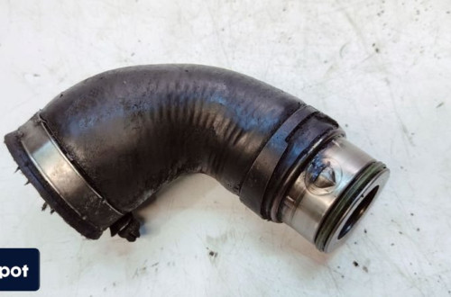 RURA WĄŻ PRZEWÓD INTERCOOLERA AUDI A3 8P VW SEAT SKODA 2.0 TDI 038131111C