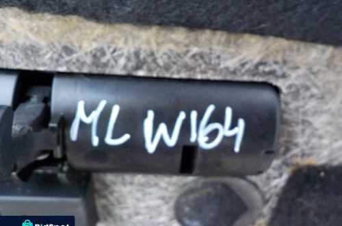 MERCEDES ML W164 PODŁOGA WYKŁADZINA BAGAŻNIKA