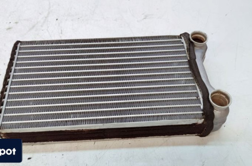 NAGRZEWNICA WYMIENNIK CIEPŁA AUDI A4 B6 B7 8E1820031