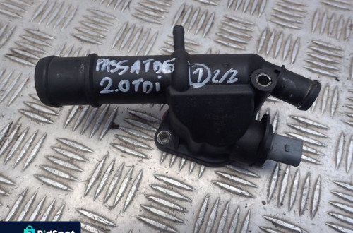 Króciec wody VW PASSAT B6 2.0 TDI 03L121132 RADOM