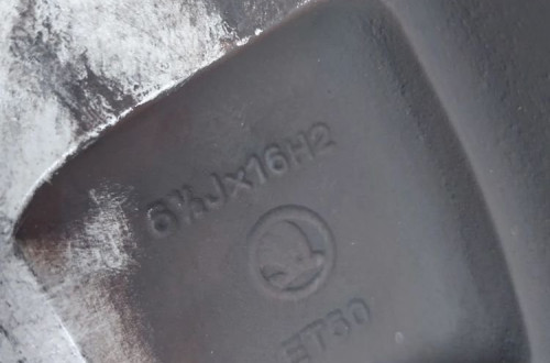 SKODA OCTAVIA II FELGI ALUMINIOWE R16 6.5J ET50 5X112 ORYGINAŁ PROSTE !