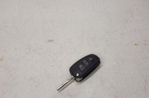 KLUCZYK PILOT SCYZORYK AUDI A3 8V 8V0837220