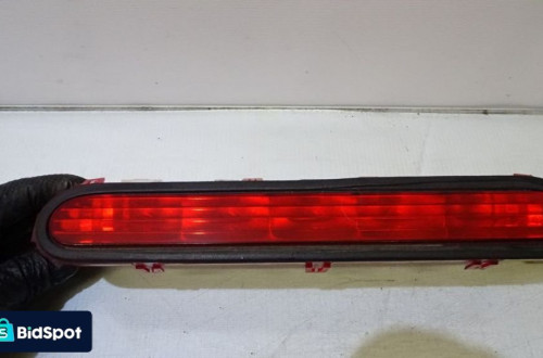 ŚWIATŁO STOPU TOYOTA COROLLA VERSO II 1.8 81570-0F011