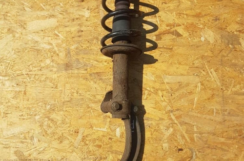 AMORTYZATOR PRAWY PRZÓD AUDI A6 C7 A7 4G0413031AF