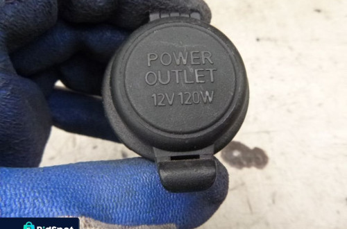NISSAN X-TRIAL GNIAZDO LADOWANIA POWER OUTLET 12V