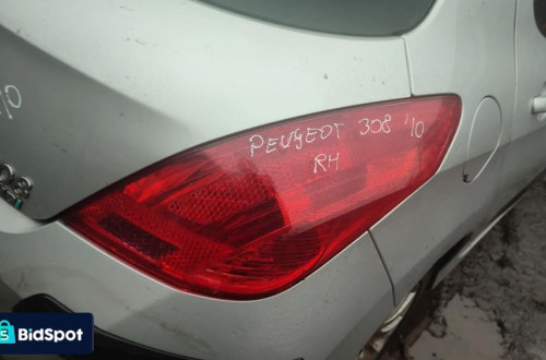 Lampa prawy tył PEUGEOT 308 T7 HB 07-13