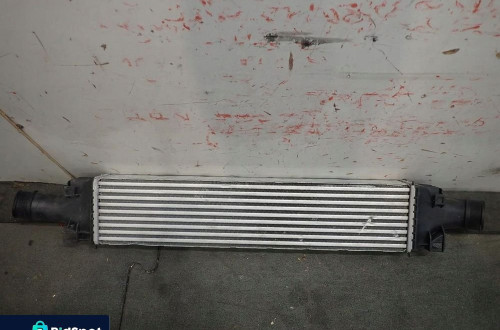 Chłodnica powietrza intercooler AUDI A4 B9 A5 2015- 8W0145805Q