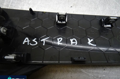 OPEL ASTRA K KOMBI 1.6CDTI KRATKA NAWIEWU 39079604