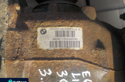 BMW E60 3.0 B BELKA MOST DYFER 7563457