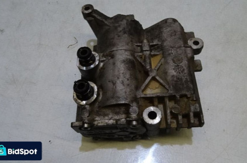 POMPA OLEJU SKRZYNI MERCEDES W212 2112700197