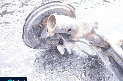 BELKA ZAWIESZENIA TYŁ TOYOTA COROLLA VERSO I E12