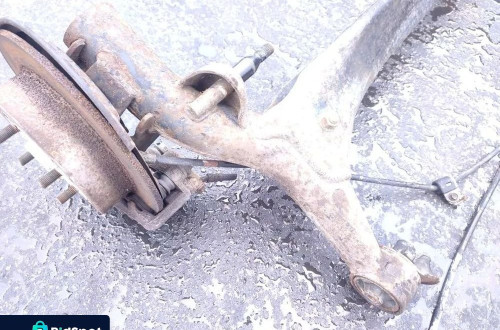 BELKA ZAWIESZENIA TYŁ TOYOTA COROLLA VERSO I E12