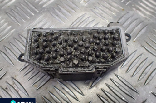 Rezystor opornik dmuchawy VW PASSAT B6 3C0907521B