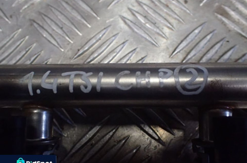 VW AUDI SEAT SKODA LISTWA WTRYSKOWA 04E133320D WTRYSKI RADOM