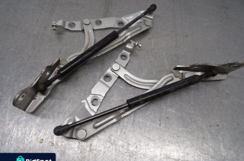 VOLVO S40 II 04-07 SEDAN 1.8 ZAWIASY KLAPY BAGAŻNIKA