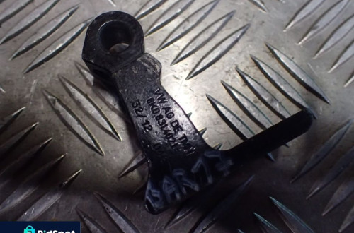 Zawias drzwi prawy Audi A1 A4 A5 Q5 RS4 8K0831402E RADOM
