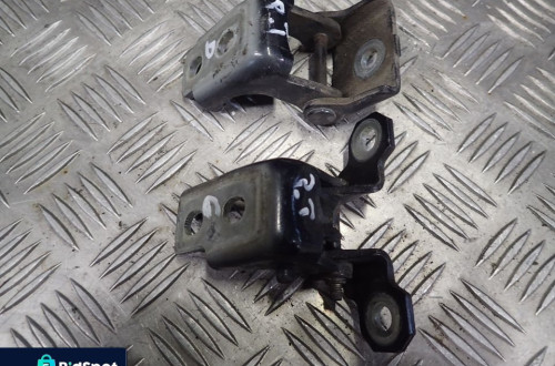 RENAULT MEGANE III ZAWIASY DRZWI KOMPLET PRAWY  TYŁ RADOM