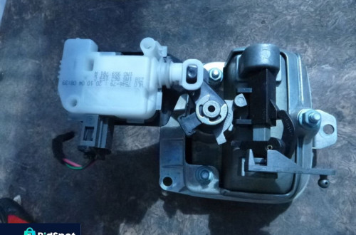 SEAT IBIZA III KLAMKA KLAPY TYL BAGAZNIKA