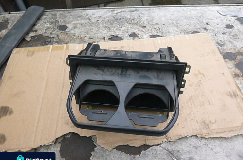 DAIHATSU SIRION 00R UCHWYT MOCOWANIE NA KUBKI