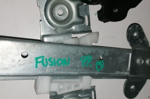 FORD FUSION MECHANIZM SZYBY PRAWY PRZÓD 2N11N23200