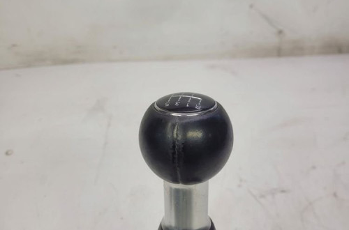 MIESZEK GAŁKA ZMIANY BIEGÓW AUDI A3 8P0863279 6-B
