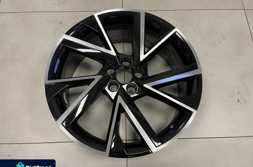 FELGA ALUFELGA 18 JAK NOWA SKODA SCALA KAMIQ 5X100 ET39 7J 657601025A 657601025G
