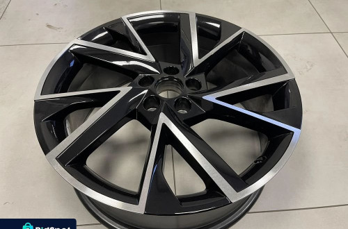 FELGA ALUFELGA 18 JAK NOWA SKODA SCALA KAMIQ 5X100 ET39 7J 657601025A 657601025G