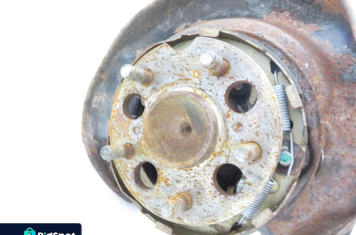 BELKA TYŁ TOYOTA PREVIA II