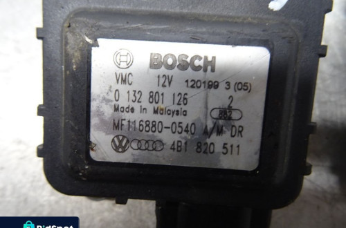 AUDI A6 C5 KOMBI 97-01 1.9TDI SILNICZEK NAGRZEWNICY