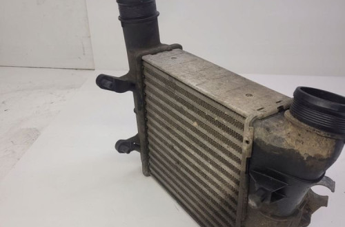 CHLODNICA INTERCOOLER AUDI A4 B7 8E0145805S