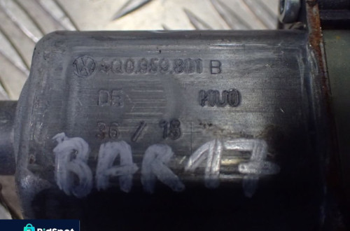 SILNICZEK PODNOŚNIK SZYBY AUDI A3 8V SEDAN 5Q0959801B RADOM