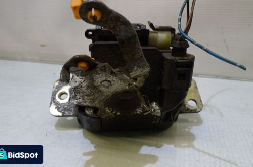 ZAMEK KLAPY BAGAŻNIKA MITSUBISHI COLT VI Z30 1.1