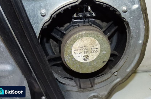 PODNOŚNIK SZYB PRAWY PRZÓD VOLKSWAGEN POLO IV 6Q3837756A