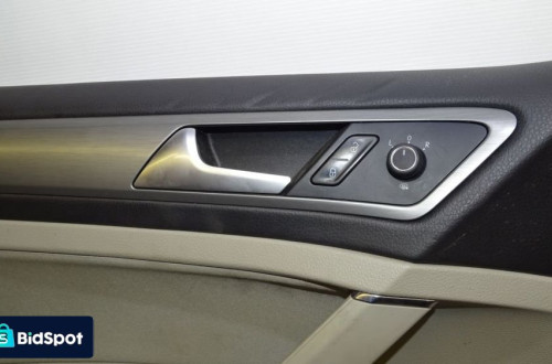 BOCZEK DRZWI LEWY PRZEDNI GOLF VII 1.6TDI