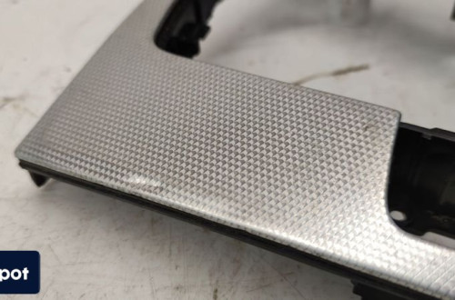 TUNEL ŚRODKOWY DEKOR AUDI Q7 4L 4L0864261 ŁUSKA