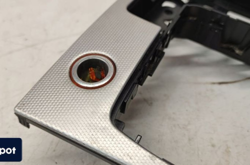 TUNEL ŚRODKOWY DEKOR AUDI Q7 4L 4L0864261 ŁUSKA