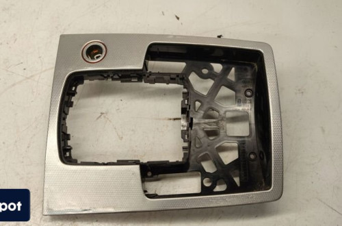 TUNEL ŚRODKOWY DEKOR AUDI Q7 4L 4L0864261 ŁUSKA