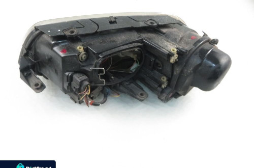 LAMPA PRAWA PRZEDNIA VW PASSAT B5 FL