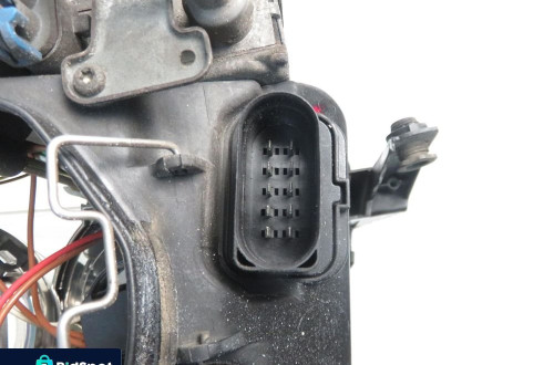 LAMPA PRAWA PRZEDNIA VW PASSAT B5 FL