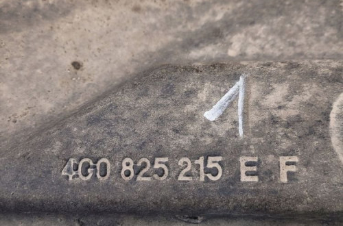 OSŁONA PODWOZIA LEWY TYŁ AUDI A6 C7 4G0825215E