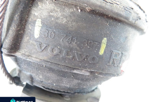 PODUSZKA SILNIKA VOLVO XC90 I 2.4 D5 30741397